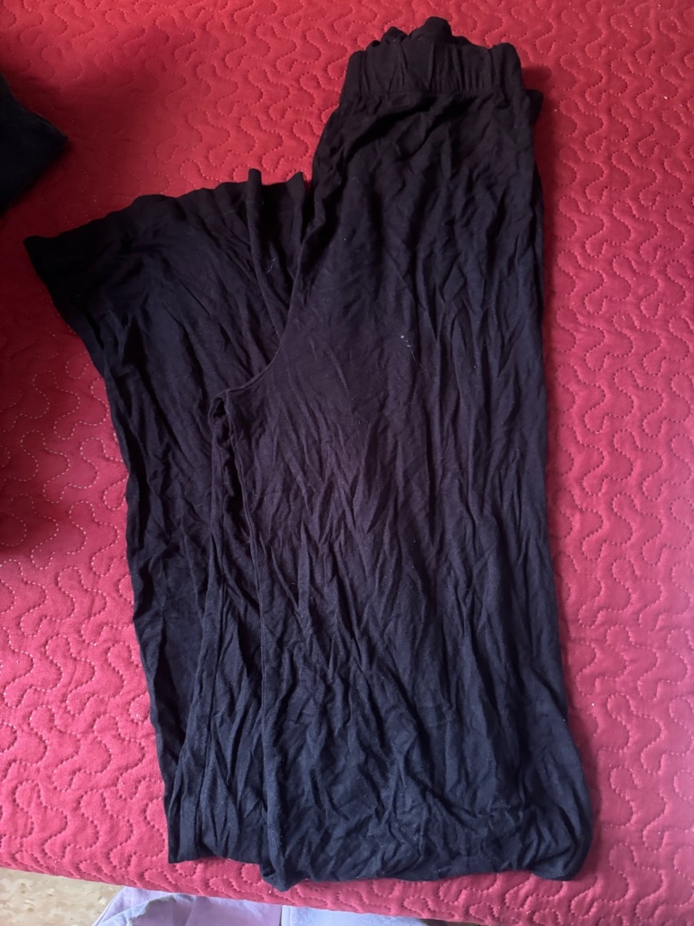 SKIMS Black Lightweight Ribbed Lounge Pants ( small stain shown on picture)